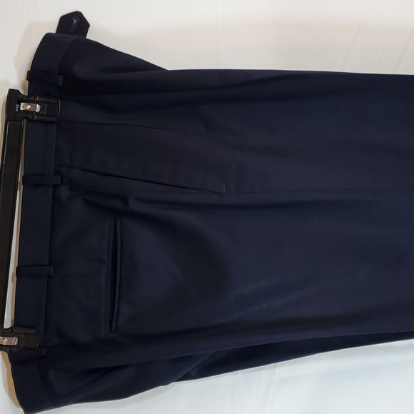 Men's Pleated Navy Blue Dress Pants - Picture 6 of 8